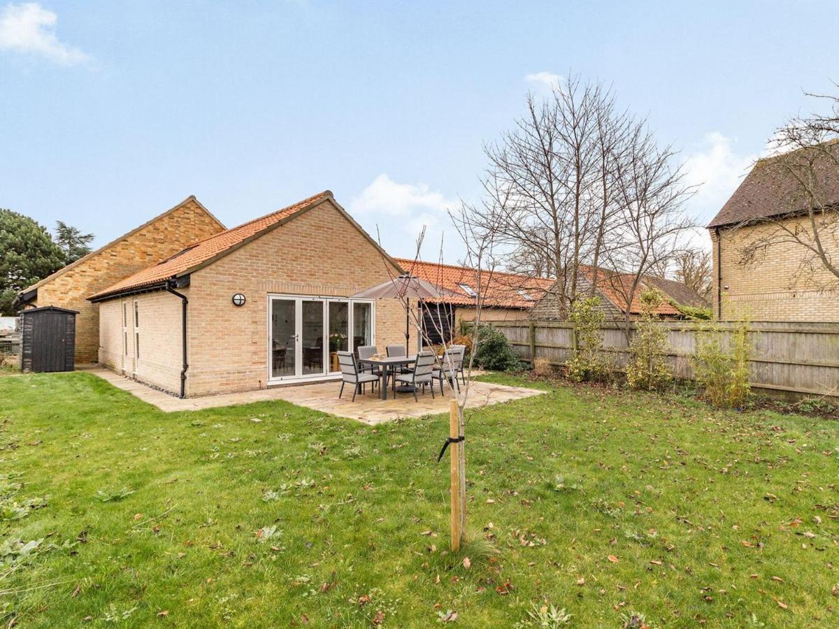 Barrow Barn Villa Wicken  Екстериор снимка