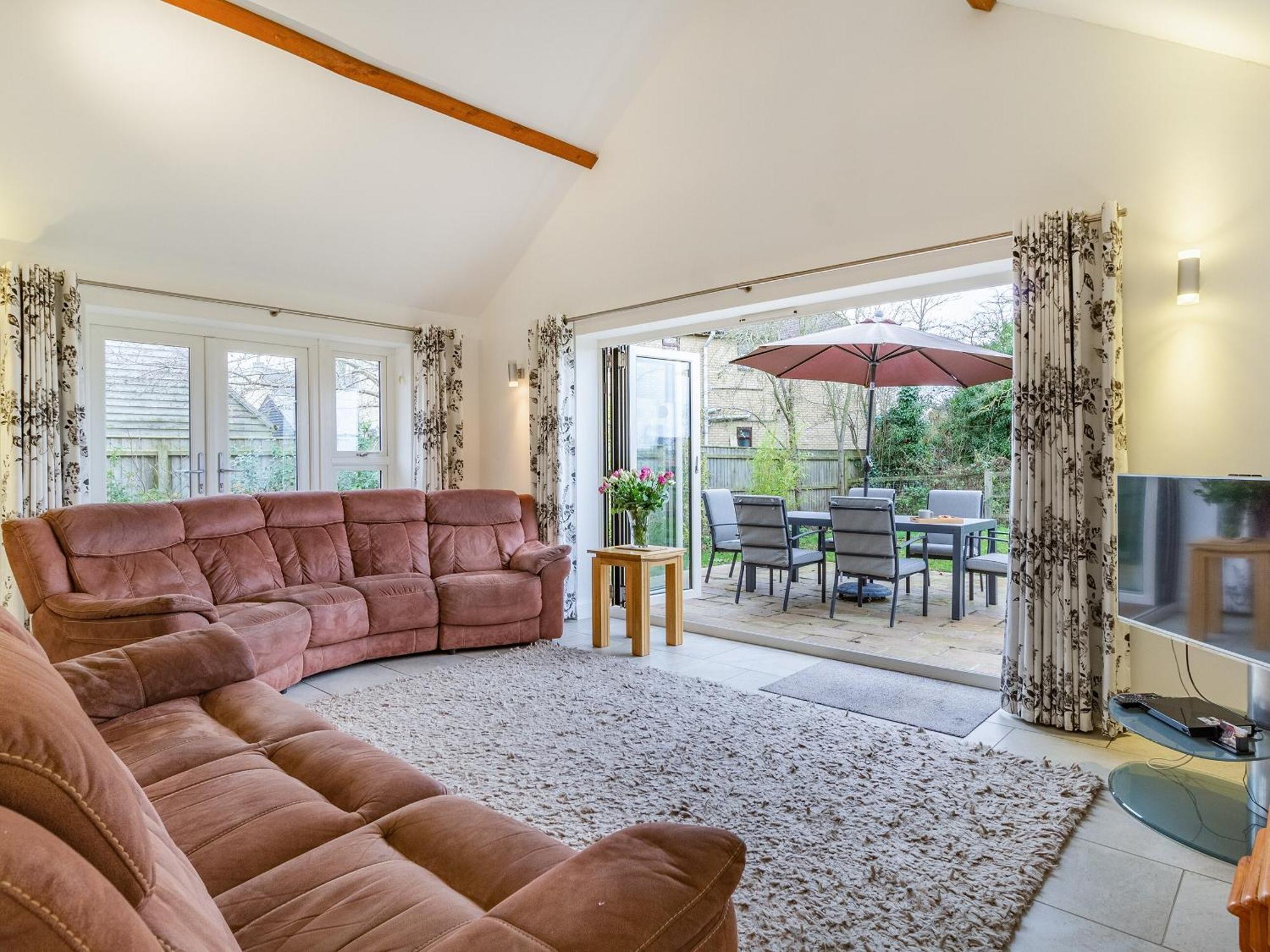 Barrow Barn Villa Wicken  Екстериор снимка